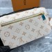 Сумка Louis Vuitton Pochette Metis East West RR5907